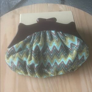 Elegant Chevron Clutch with Bow Accent